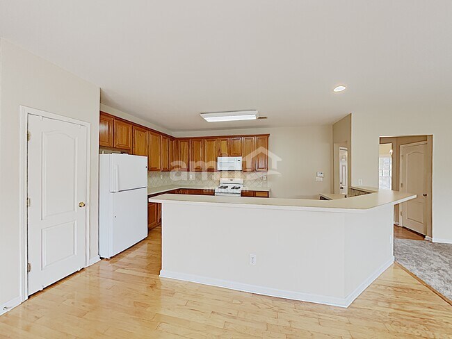 Foto del edificio - 2065 Beckenham Walk Ln