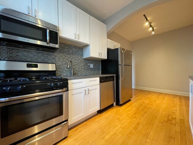 Foto del edificio - 2329 N Rockwell St