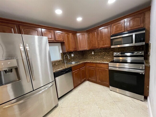 Foto del edificio - 9143 SW 77th Ave