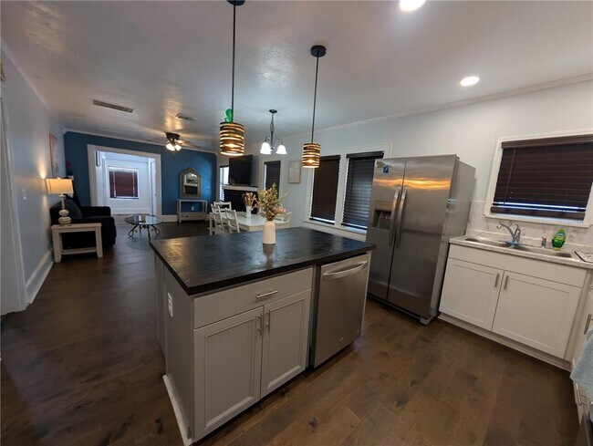 Foto del edificio - 771 14th Ave S