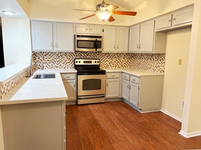 Foto del edificio - 16806 Ashmoor Way