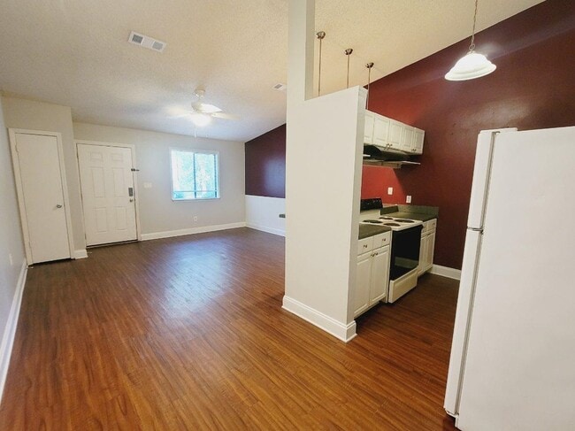 Foto del edificio - 2125 Sandpiper St