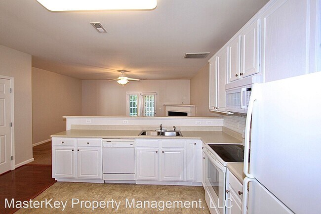 Building Photo - 3 br, 2.5 bath House - 508 Bayou Ct