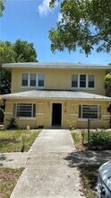 Building Photo - 706 9th St