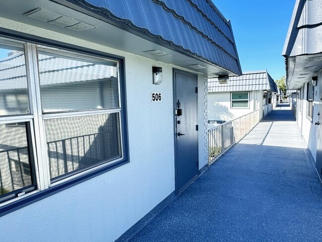 Foto del edificio - 506 Brittany K