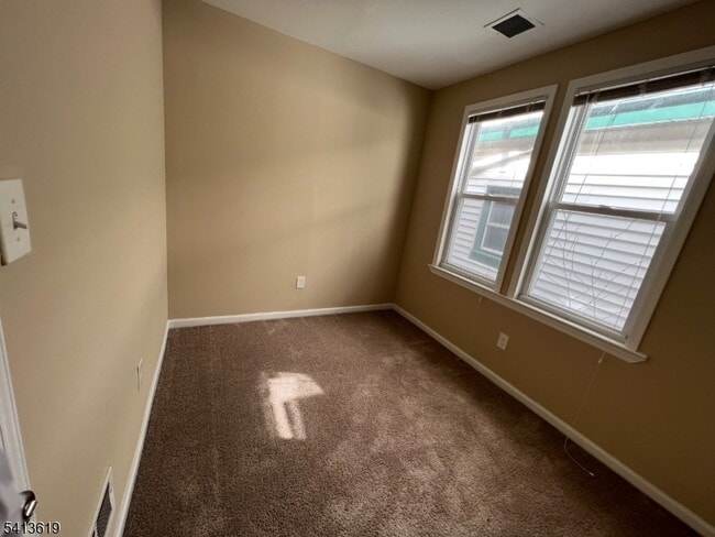 Building Photo - 163 E 22nd St