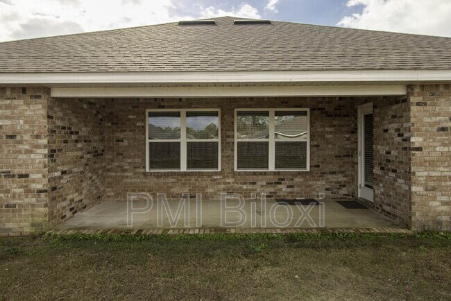 Foto del edificio - 1005 Enclave Cir