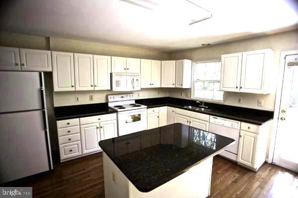 Foto del edificio - 9386 Van Arsdale Dr