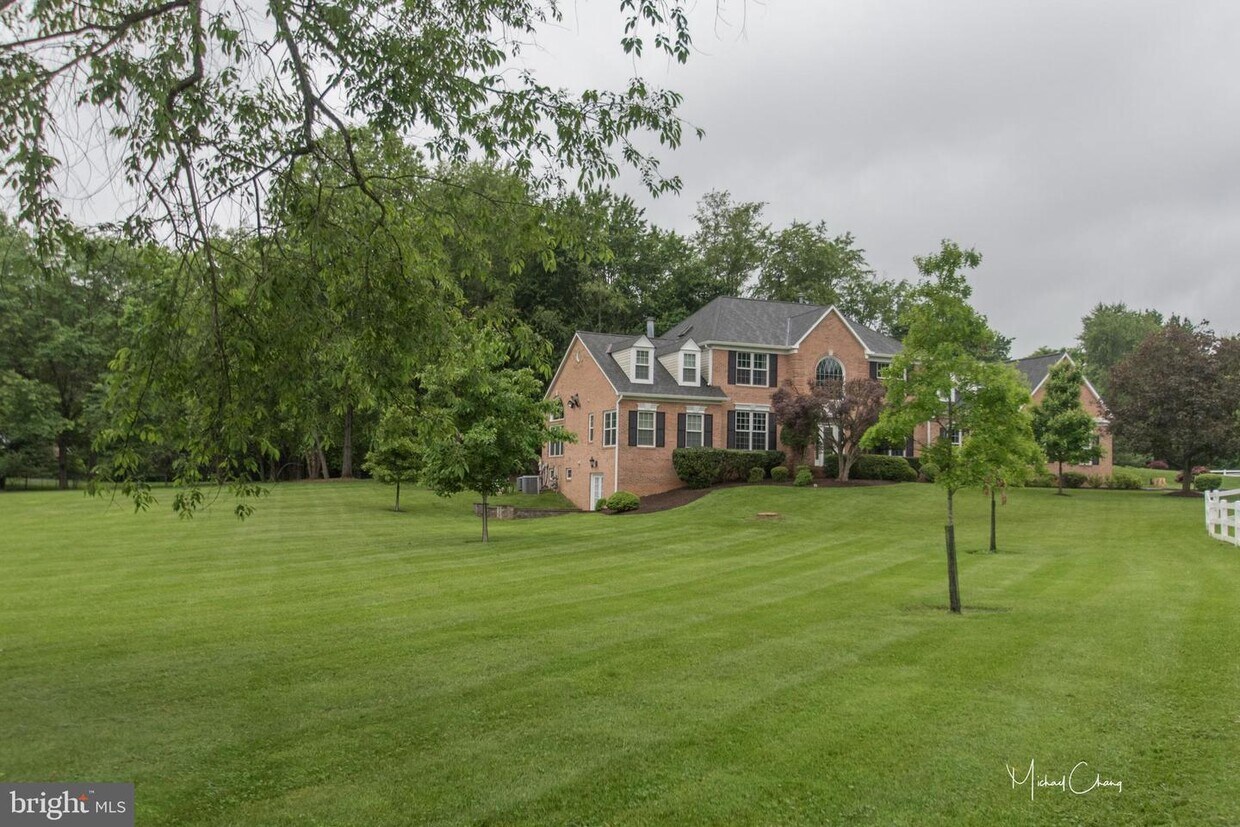 Primary Photo - 13010 Boswell Ct