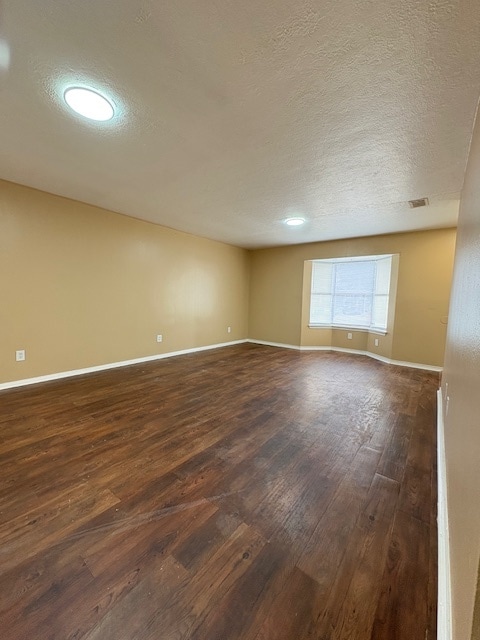 Foto del edificio - 16062 Shoshone Dr