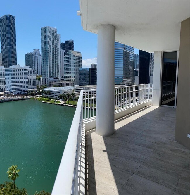 Building Photo - 701 Brickell Key Blvd