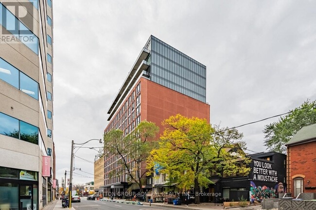Building Photo - 608 Richmond St W
