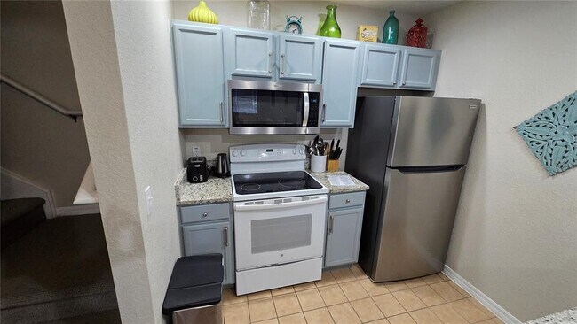 Building Photo - 2602 Lodi Cir