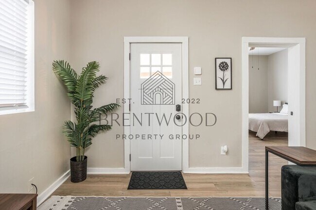 Foto del edificio - 929 N Tremont St