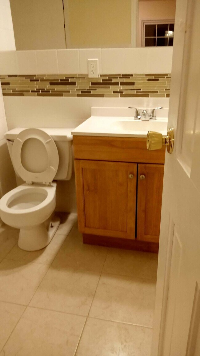 Building Photo - 4670 Lindsey Dr SW