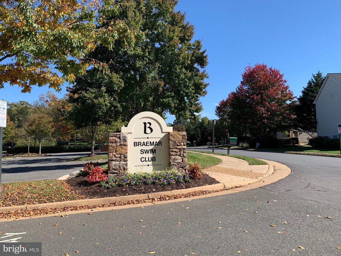 10030 Moxleys Ford Ln, Bristow, VA 20136 Townhome Rentals in Bristow
