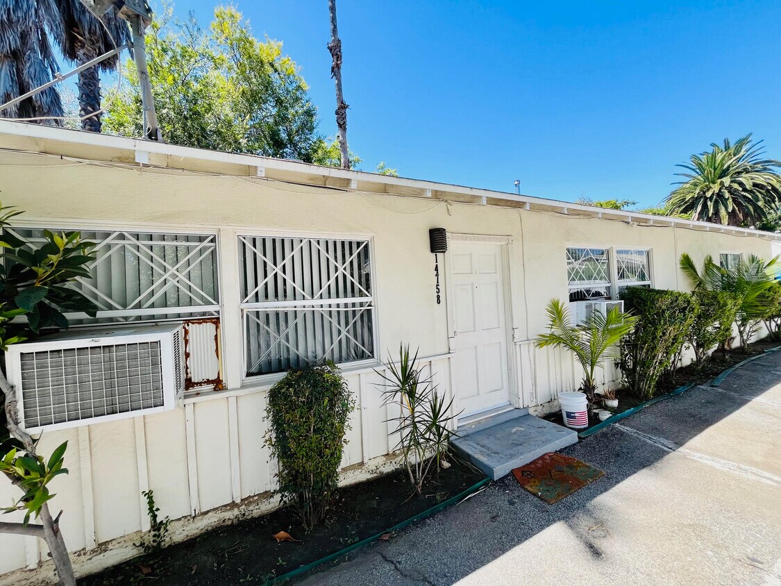 Primary Photo - 14758 Lemay St