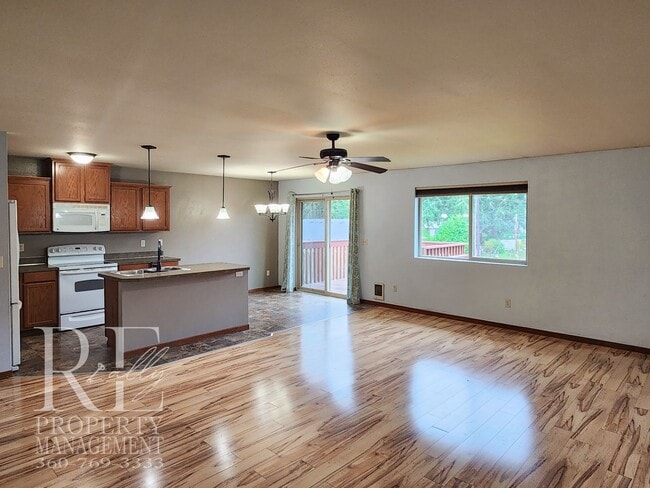 Building Photo - Beautiful Single-Story Home with Hardwood Floors, 3-Car Garage & Expansive Backyard