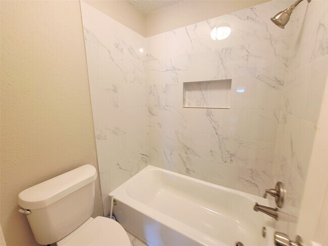 Foto del edificio - 3610 Bartons Ln