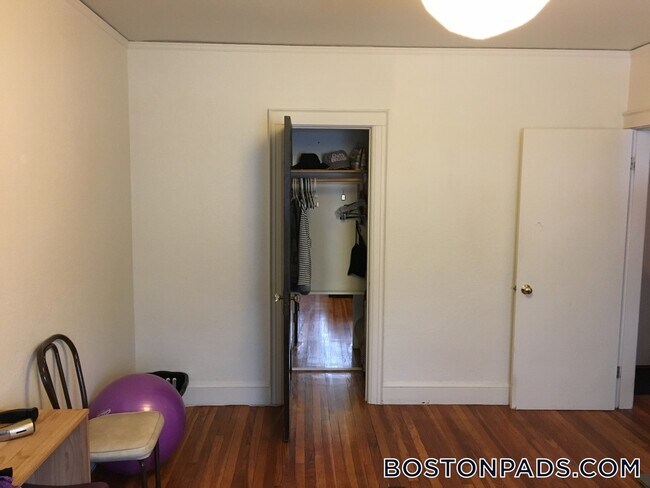 Foto del edificio - 2045 Commonwealth Ave