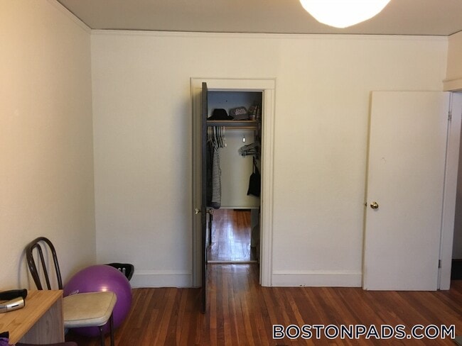 Building Photo - 2045 Commonwealth Ave