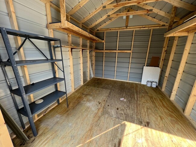 Building Photo - 255 Elm St