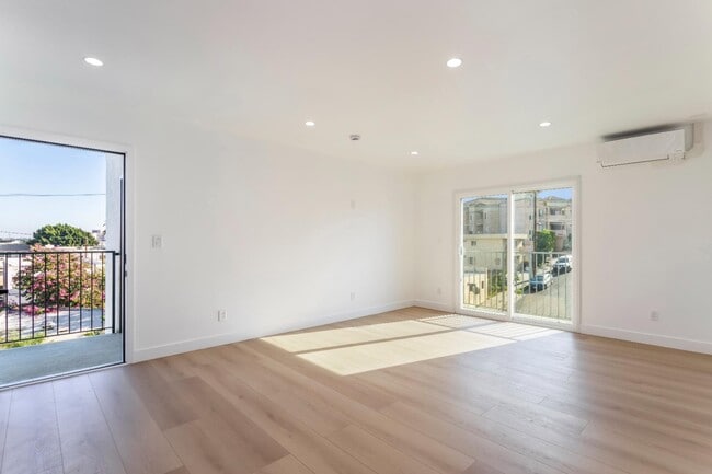 Photo - 713 New Depot St Apartment