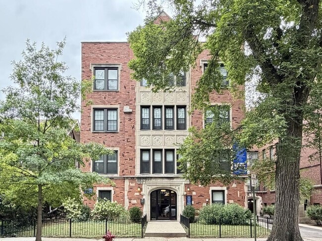 Building Photo - 913 Maple Ave