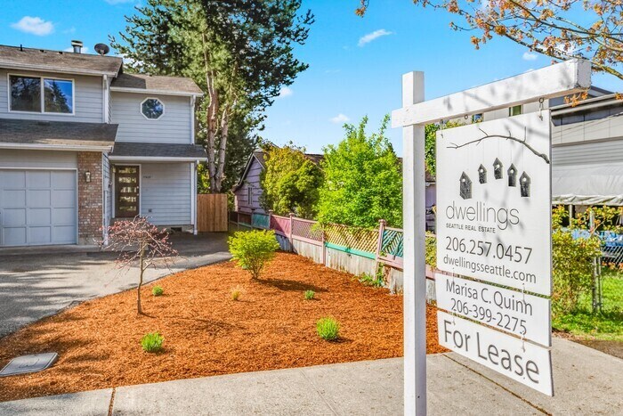Primary Photo - Light, Bright Kirkland Townhome!