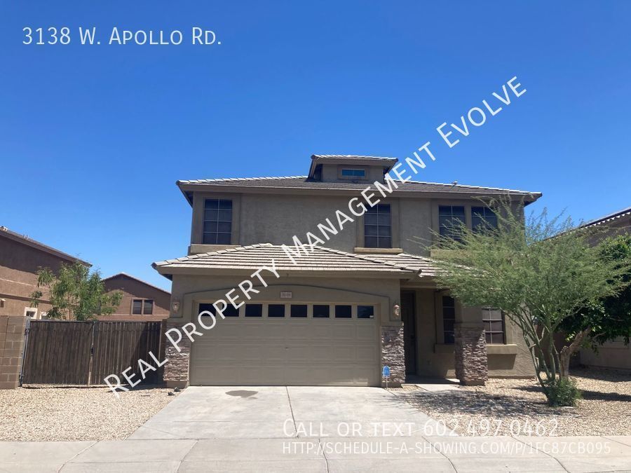 Foto principal - Large 5 Bedroom Home
