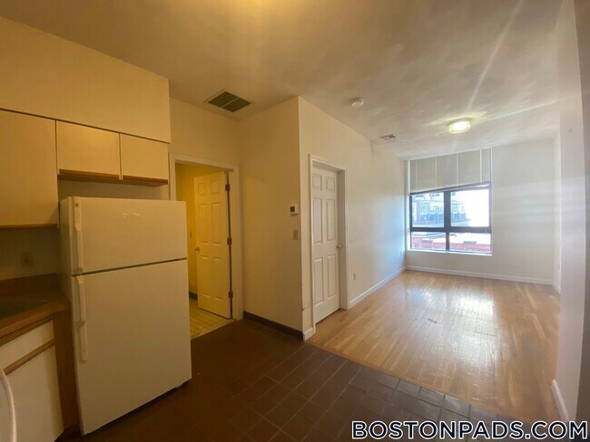 Foto del edificio - 81 Essex St