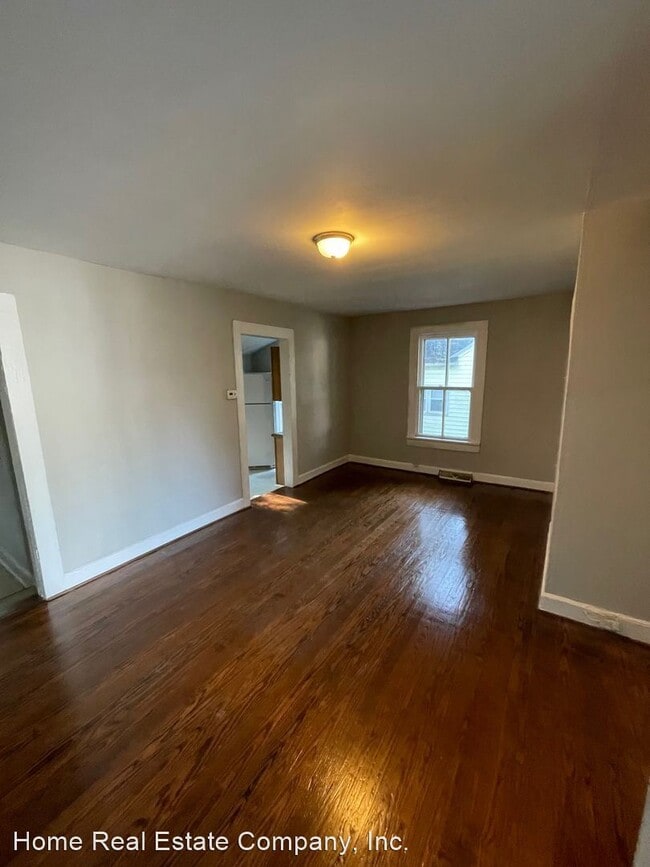 Building Photo - 3 br, 1 bath House - 117 Wheeler Street