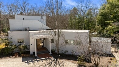 Building Photo - 35 Ely Brook Rd