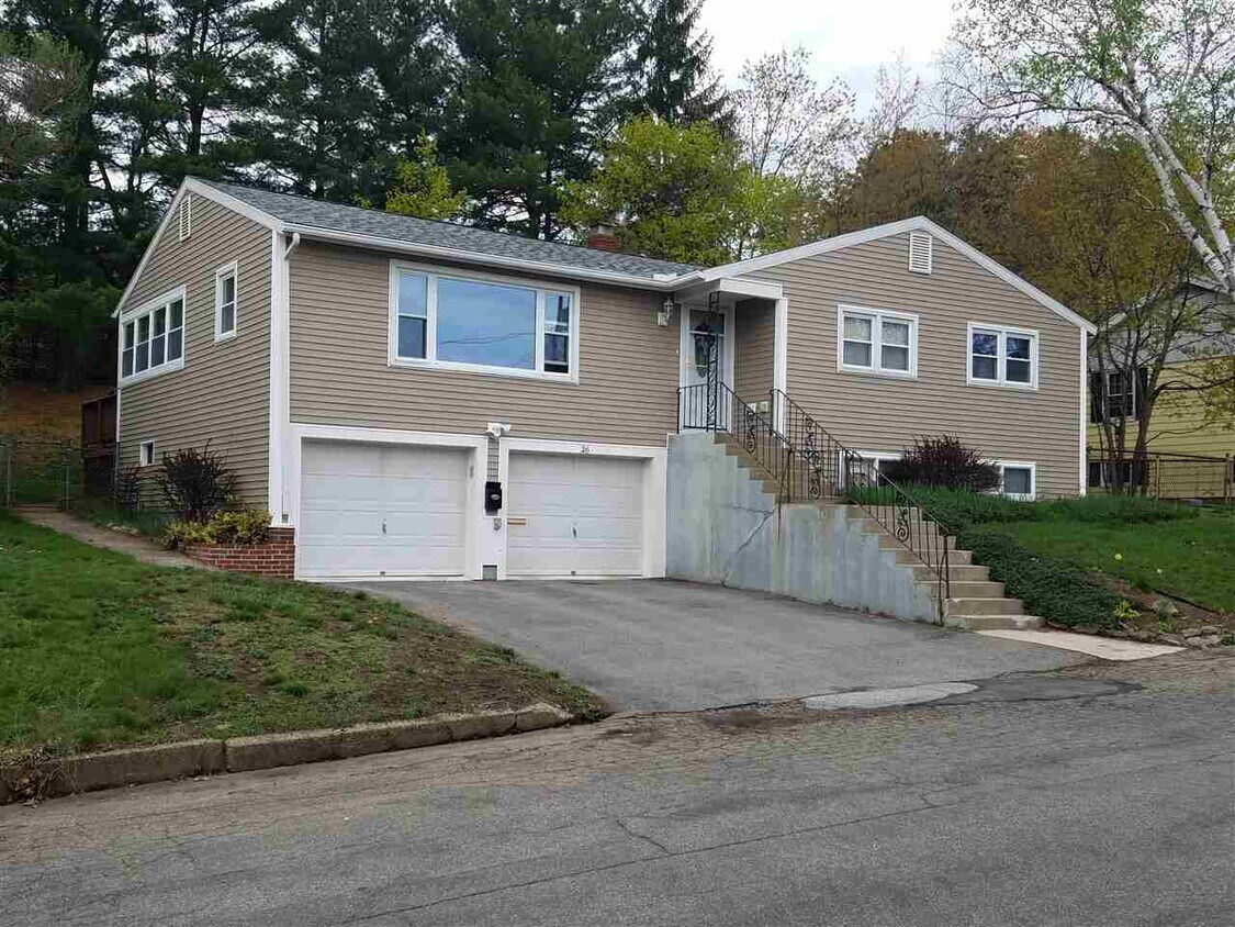26 Memorial Dr, Manchester, NH 03103 House Rental in Manchester, NH