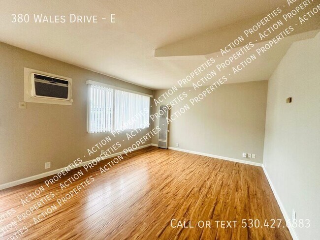 Foto del edificio - 380 Wales Dr