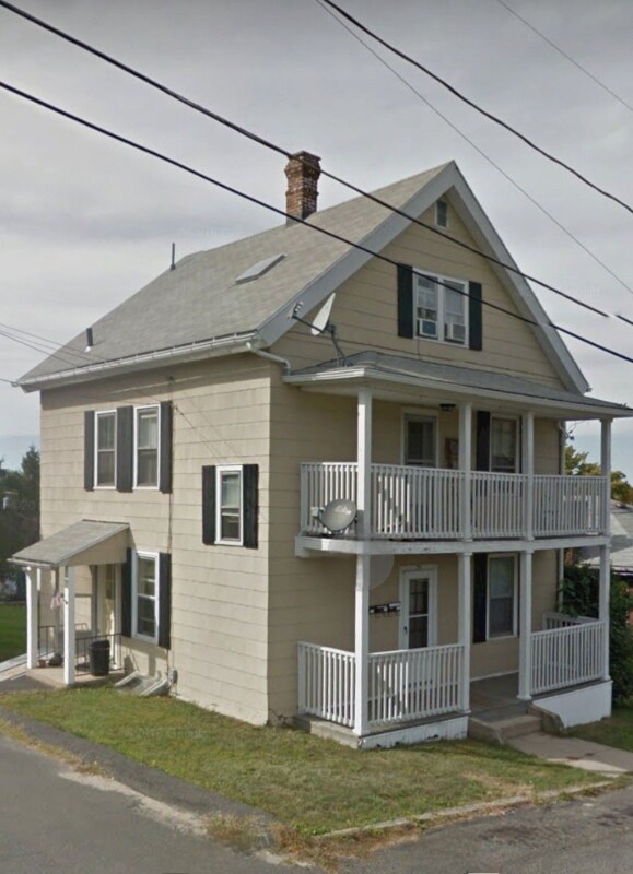30 Linwood St Unit 3, Waterbury, CT 06704 Room for Rent in Waterbury