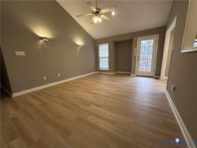 Foto del edificio - 3000 Ramsey Dr