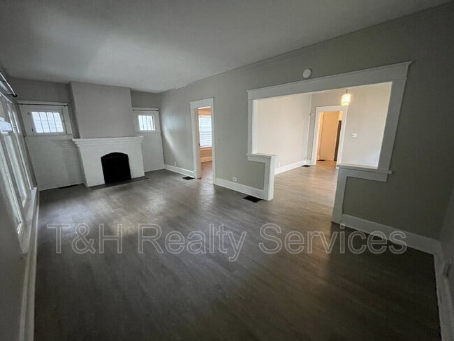 Building Photo - 4069 Graceland Ave