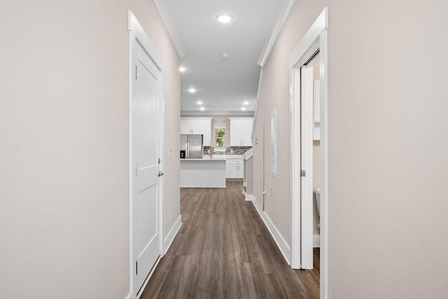 Building Photo - 222 N Sand Palm Rd