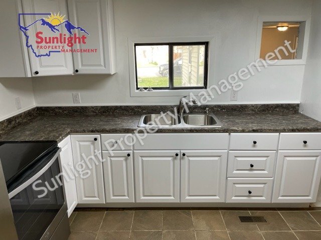 Foto del edificio - Check out this single family home with 3 bedrooms and 2 baths.