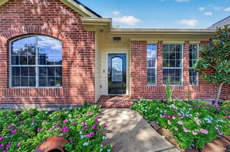 Building Photo - 405 Wickford Ct