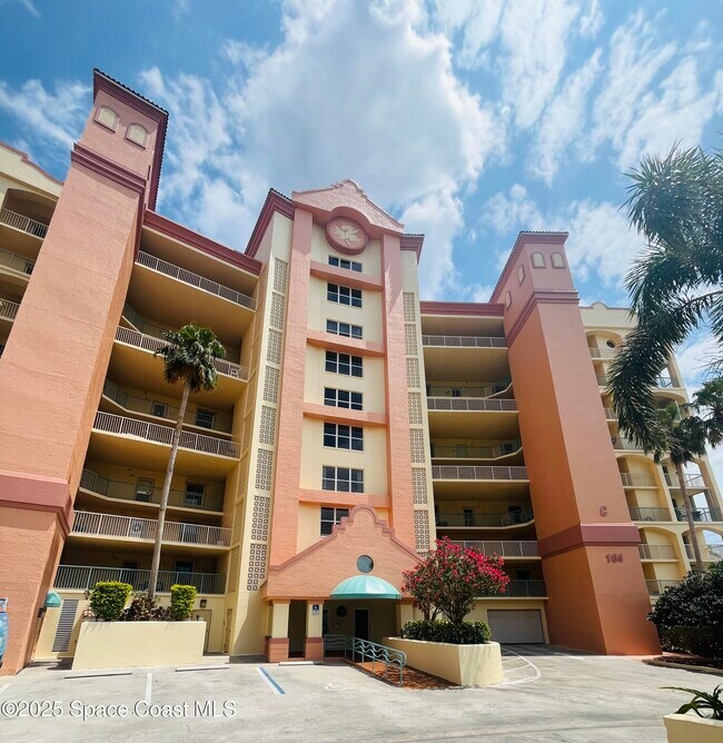 Foto del edificio - 104 Riverside Dr