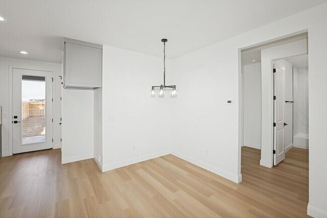 Foto del edificio - 10424 Tierra Santa Dr