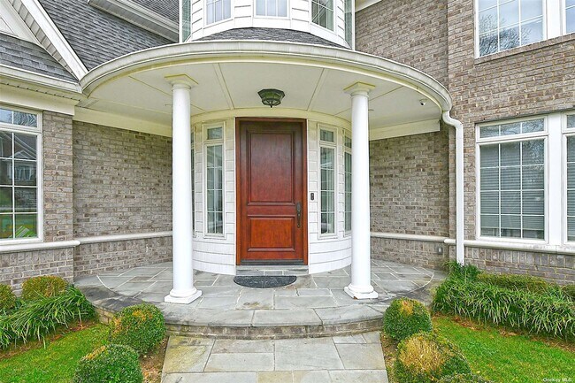 Building Photo - 2 Gabrielli Ct