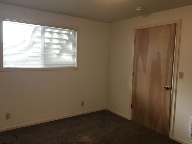 Foto del edificio - 183 E 19th Ave