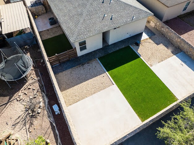 Foto del edificio - 7120 Mesquite Tree Ln