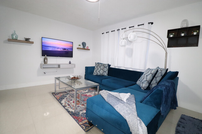 Living room (furnished) - 3054B NW 15th St