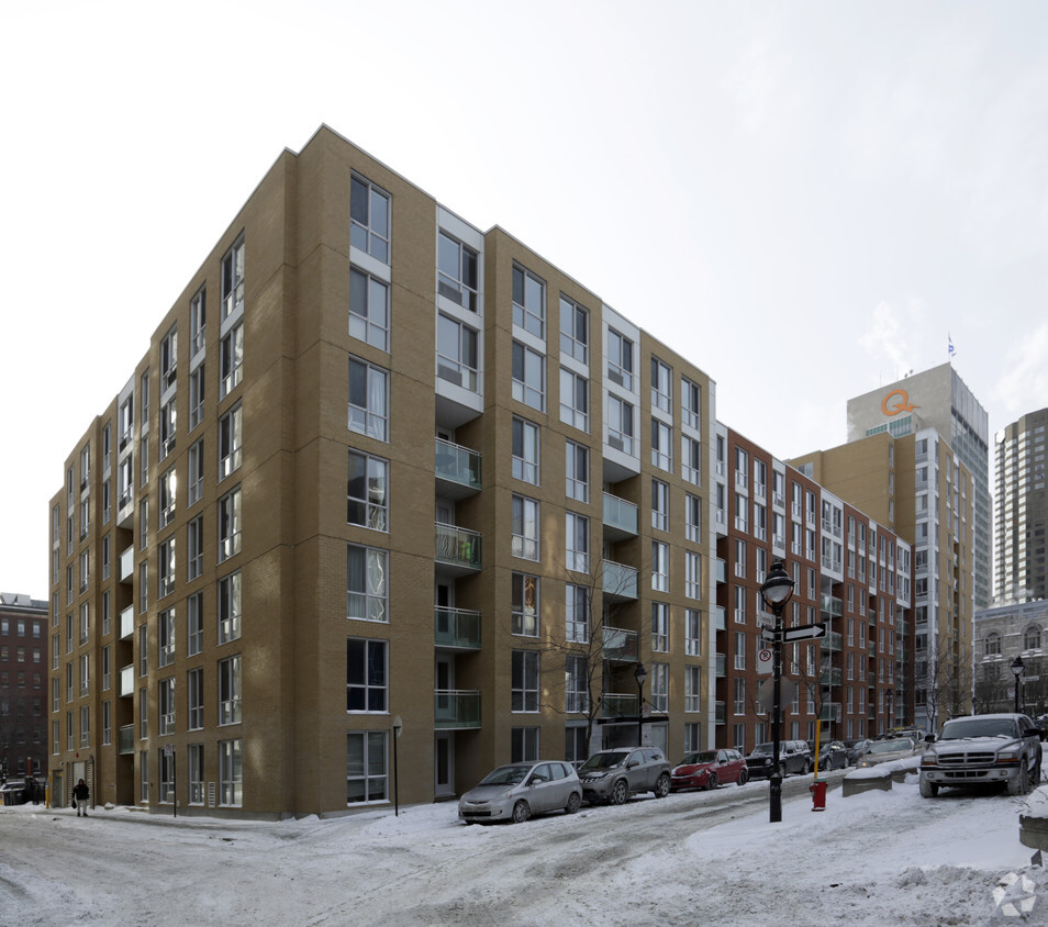 Primary Photo - Le District