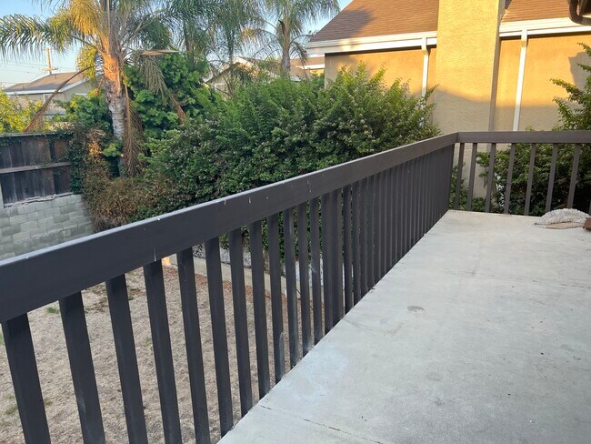 Balcony - 2207 Clark Ln