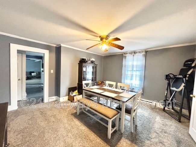 Building Photo - 217 N Lincoln Ave